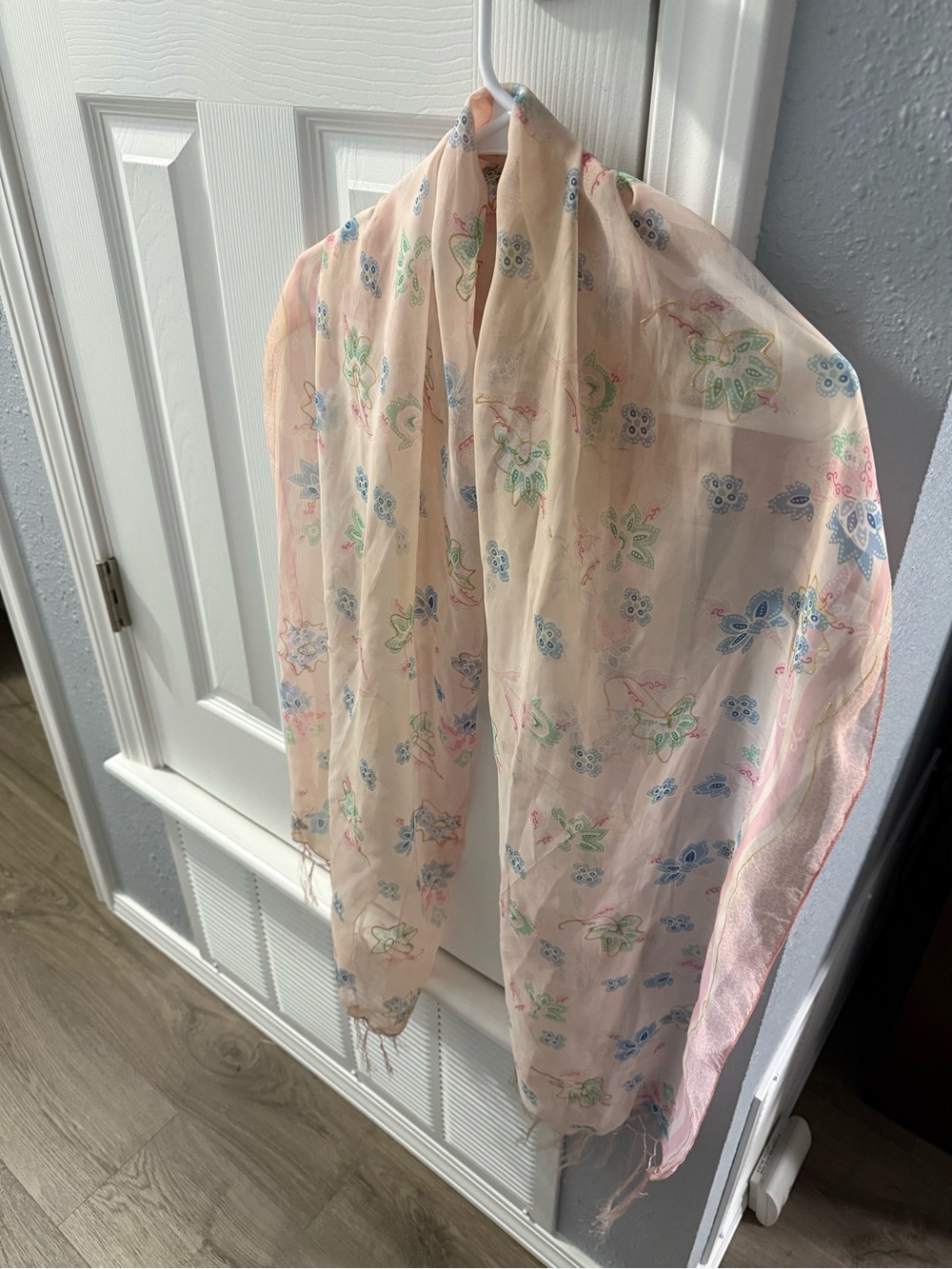 Sheer Floral Embroidered Scarf - Pink